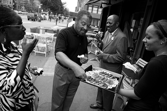 Political campaign comes to Harlem
