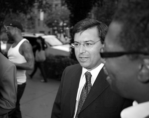 Political campaign comes to Harlem