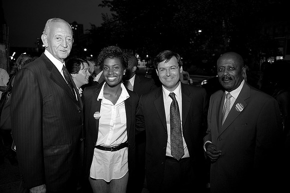 Political campaign comes to Harlem