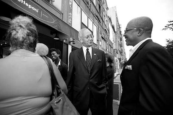 Political campaign comes to Harlem